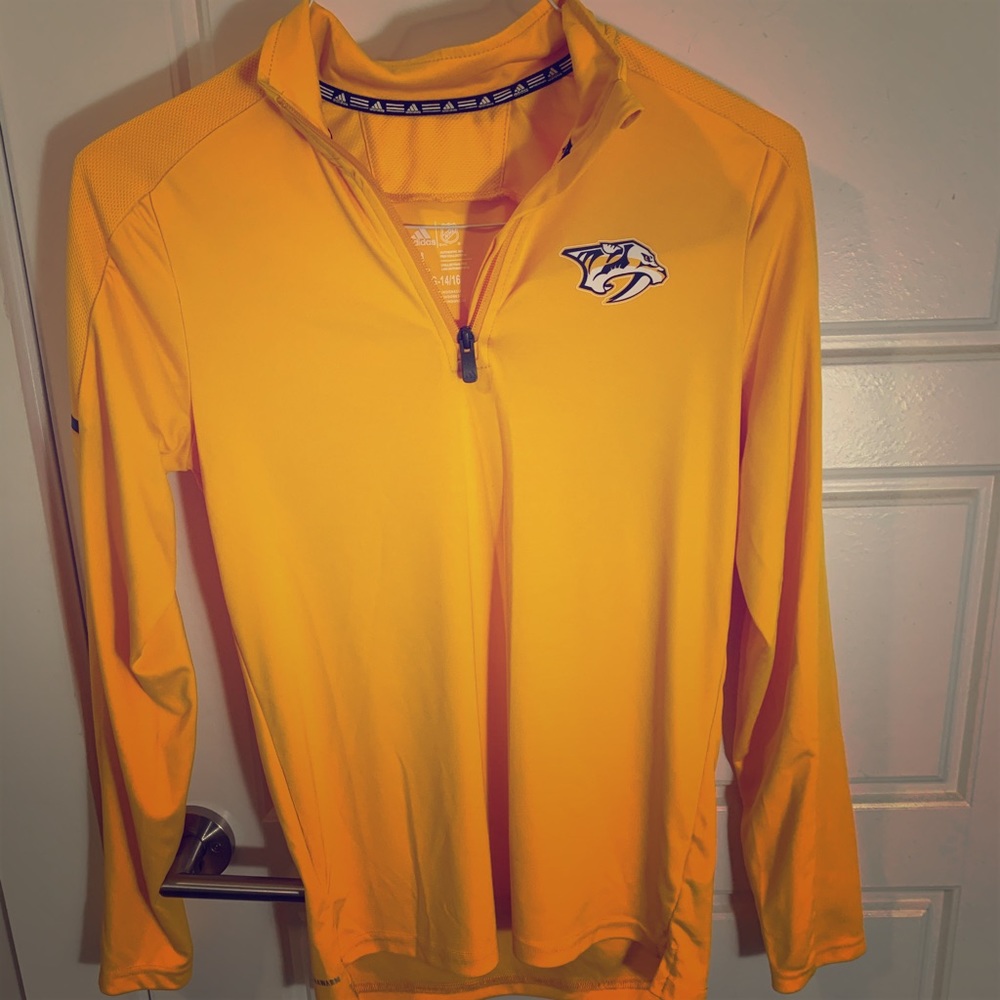 Nashville Predators pullover